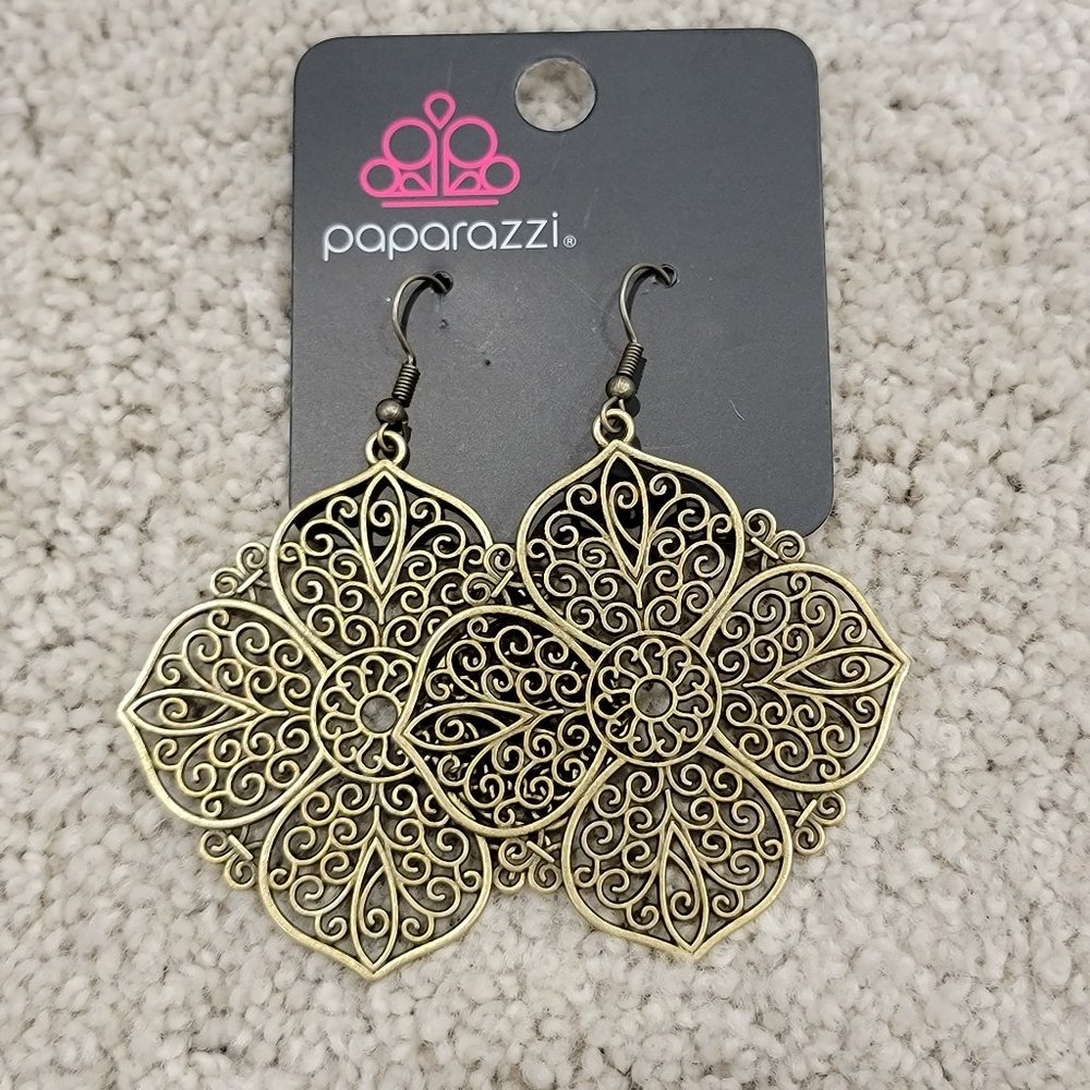 Paparazzi earrings